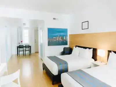 Aqua & Suites - 72