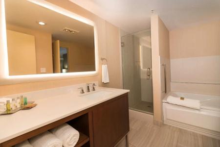 DoubleTree by Hilton City Center - 9