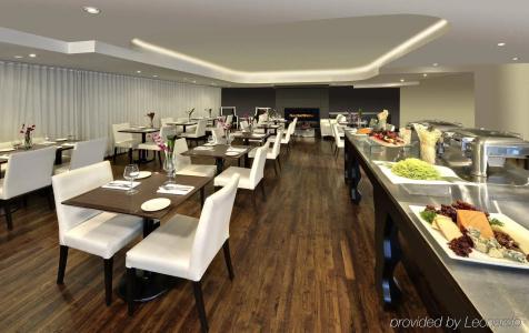 Radisson Blu Downtown - 22