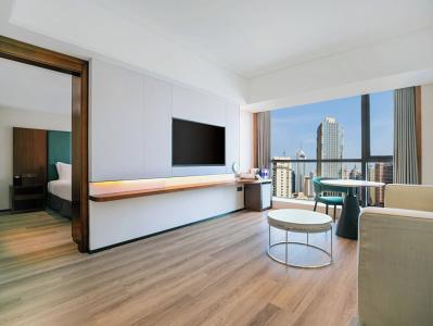 Holiday Inn Qingdao City Center, An Ihg - 73