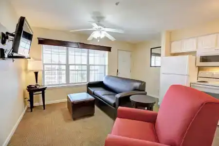 Grand Crowne by Capital Vacations - 64