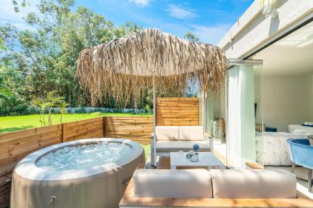Bamboo Suites Boutique - 101
