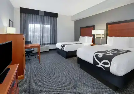 La Quinta by Wyndham Dallas North Central - 3