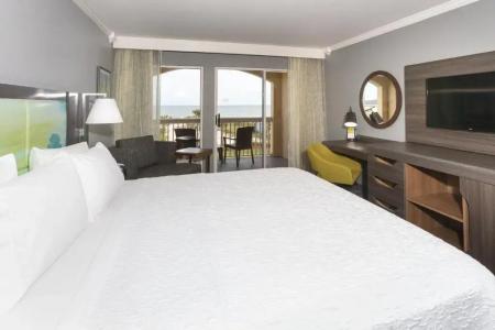 Hampton Inn - 108