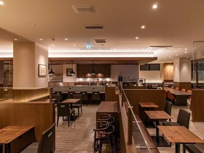 Courtyard by Marriott Osaka Honmachi - 14