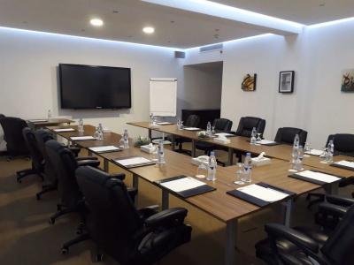 Golden Tulip Bahrain - 21