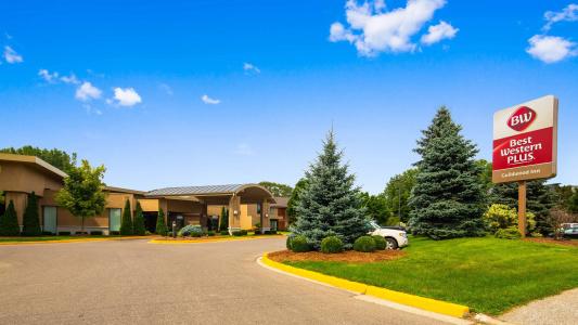Best Western Plus Guildwood Inn - 23