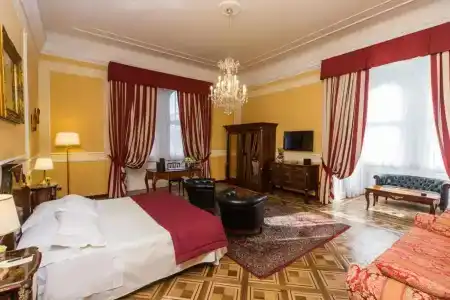 Bristol Palace - 62