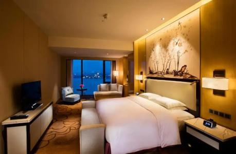 Hilton Wuhan Riverside - 79