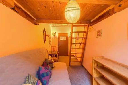 Hostel Lollis Homestay Dresden - 75