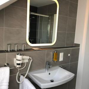 Select Suites & Aparts - 8