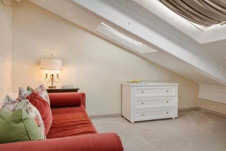 Noble Suites - 112