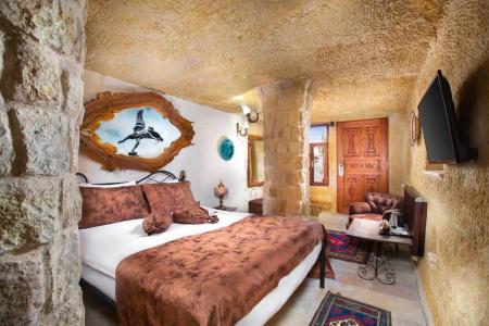 Romantic Cave - 37