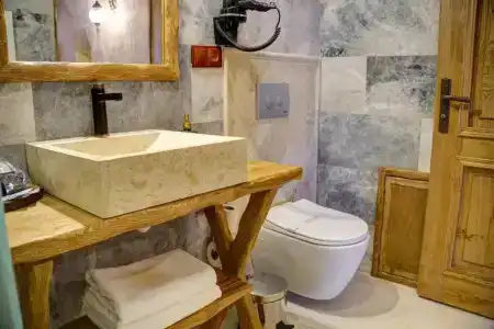 Calypso Cave Suites - 59