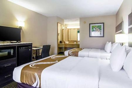 Quality Inn Savannah I-95 - 41