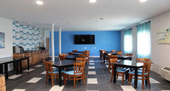 SureStay Plus by Best Western East - 19