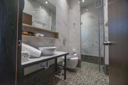 Pefkaki Boutique Loutraki - 7