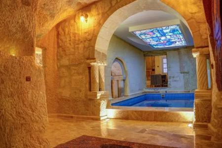 Calypso Cave Suites - 81