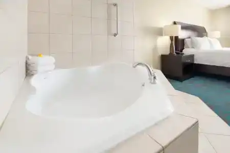 Hilton Garden Inn - 54