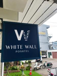 White Wall Poshtel - 14