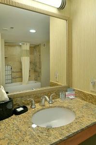 Hampton Inn - 7