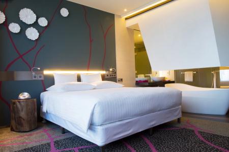 Pullman Saigon Centre - 12