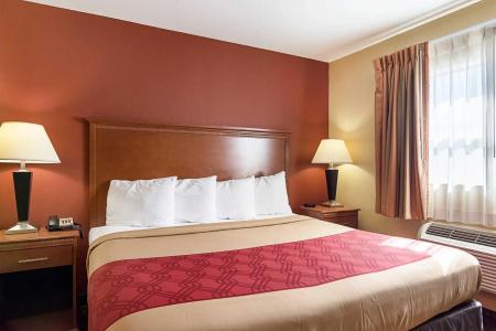 Econo Inn & Suites Sw - 35