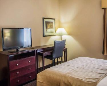 Quality Inn & Suites - 34