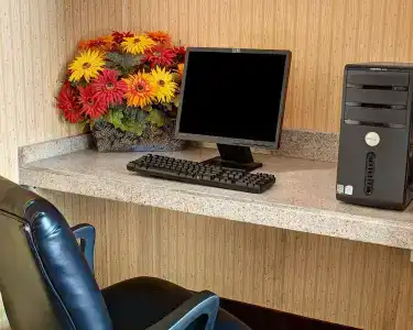 Quality Inn North - 6