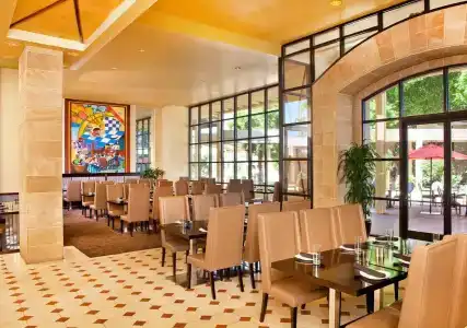 Sheraton Phoenix Crescent - 13