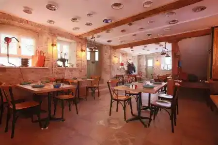 Podemos Otel - 11