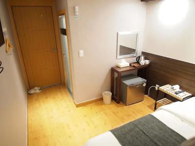 Park Hill Myeongdong - 60