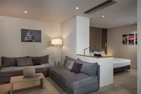 Trianon Luxury  & Suites - 109