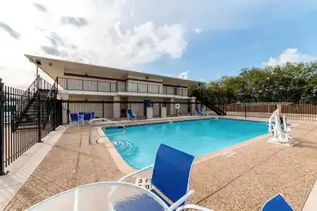 6-San Antonio, Tx - South Ww White Rd - 15