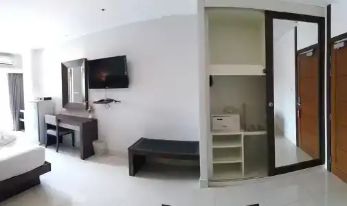 April Suites - 106