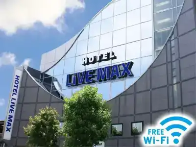Livemax Esaka - 26