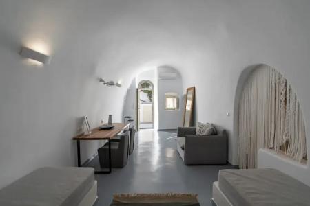 Cliff Side Suites - 104