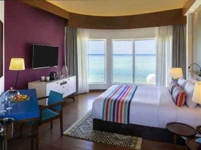 Mercure Maldives Kooddoo Resort - 7