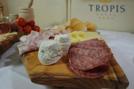 Tropis - 12