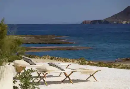 White Pebble Suites - 32