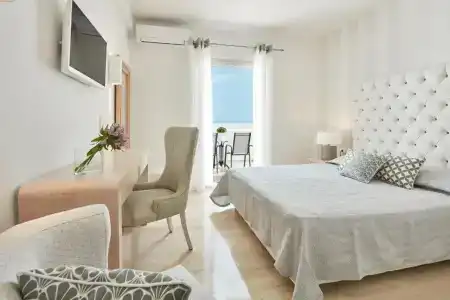 Santorini Palace - 6