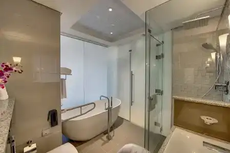 Royal Continental - 27