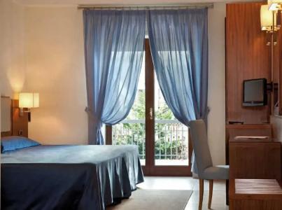 Suites & Residence - 51