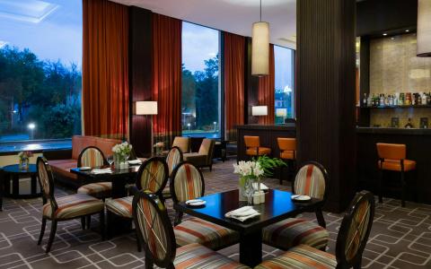Hilton - 28