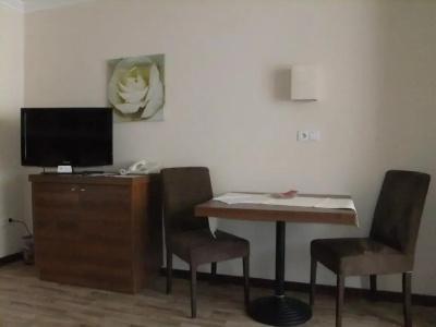 ApartChristine - 43