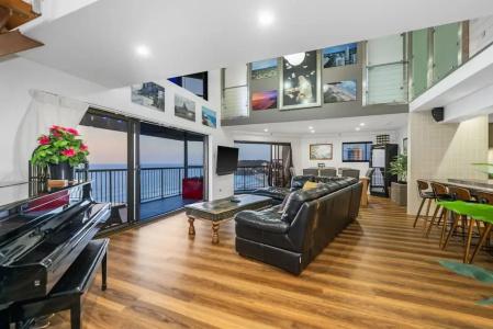 Burleigh Esplanade - 1