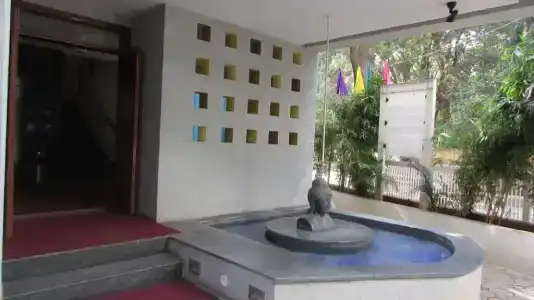 Vinaya Royal Inn - 9