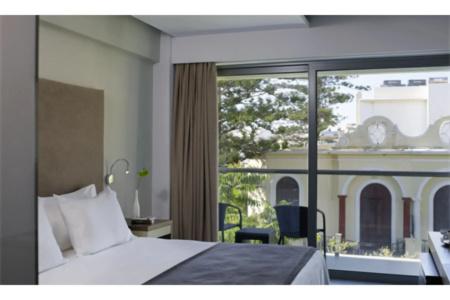Oktober Downtown Rooms - 6