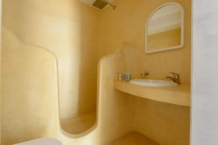 Abyssanto Suites and Spa - 33