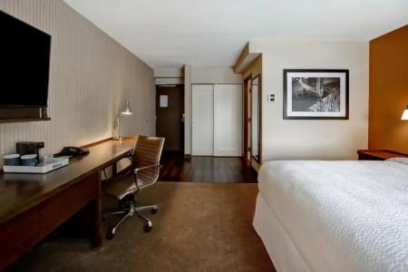 Four Points by Sheraton - 58